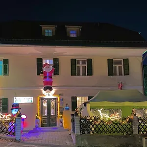 - Alt - Strassgang Pensjonat